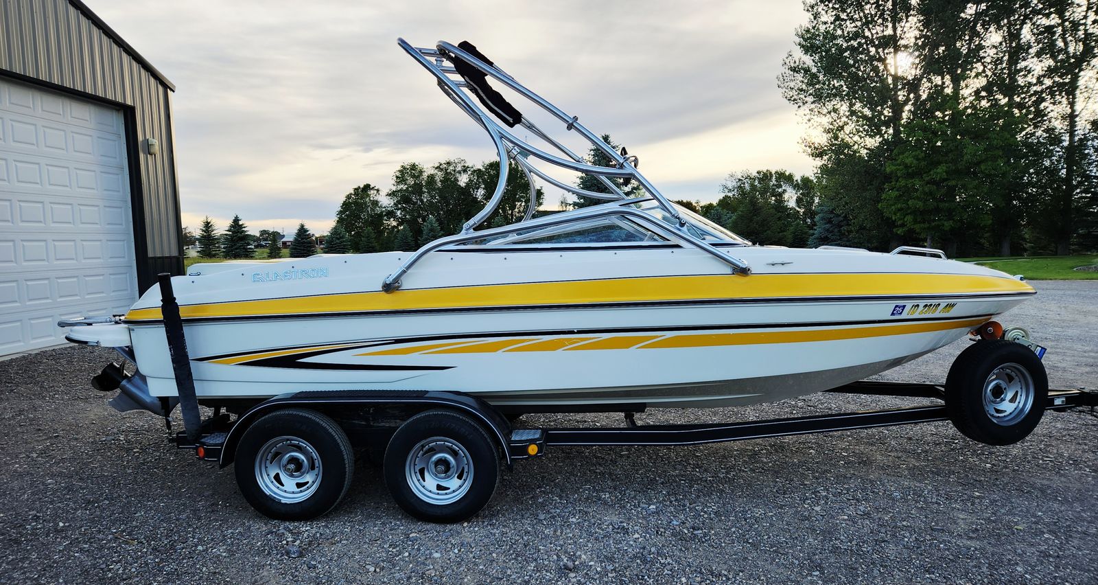 SKI BOAT – 2007 Glastron GT205 with Wake Tower