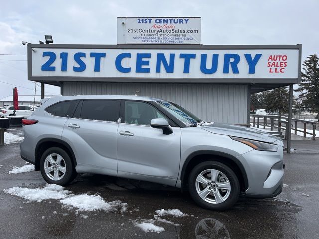 2023 Toyota Highlander LE