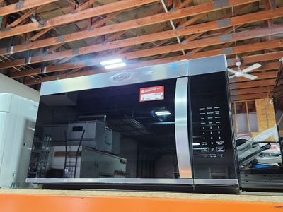 BEAUTIFUL WHIRLPOOL STAINLESS STEEL OVER THE RANGE MICROWAVE!