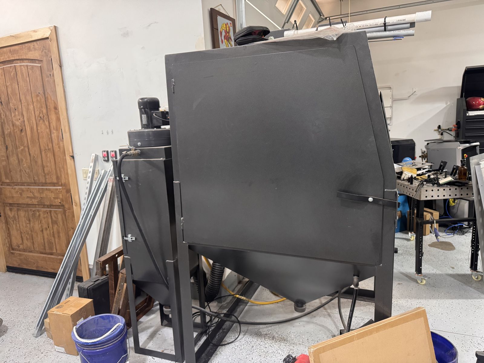 Main image 4