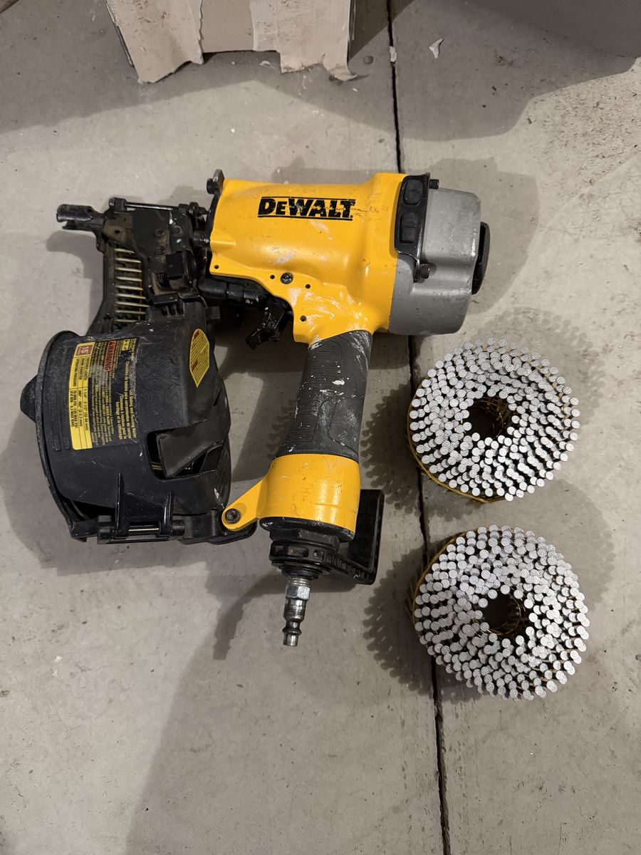 DeWalt 15degree Coil Siding And FencIng Nailer
