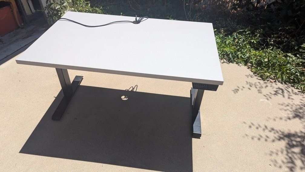 Adjustable Friant Standing Office Desk - Electric