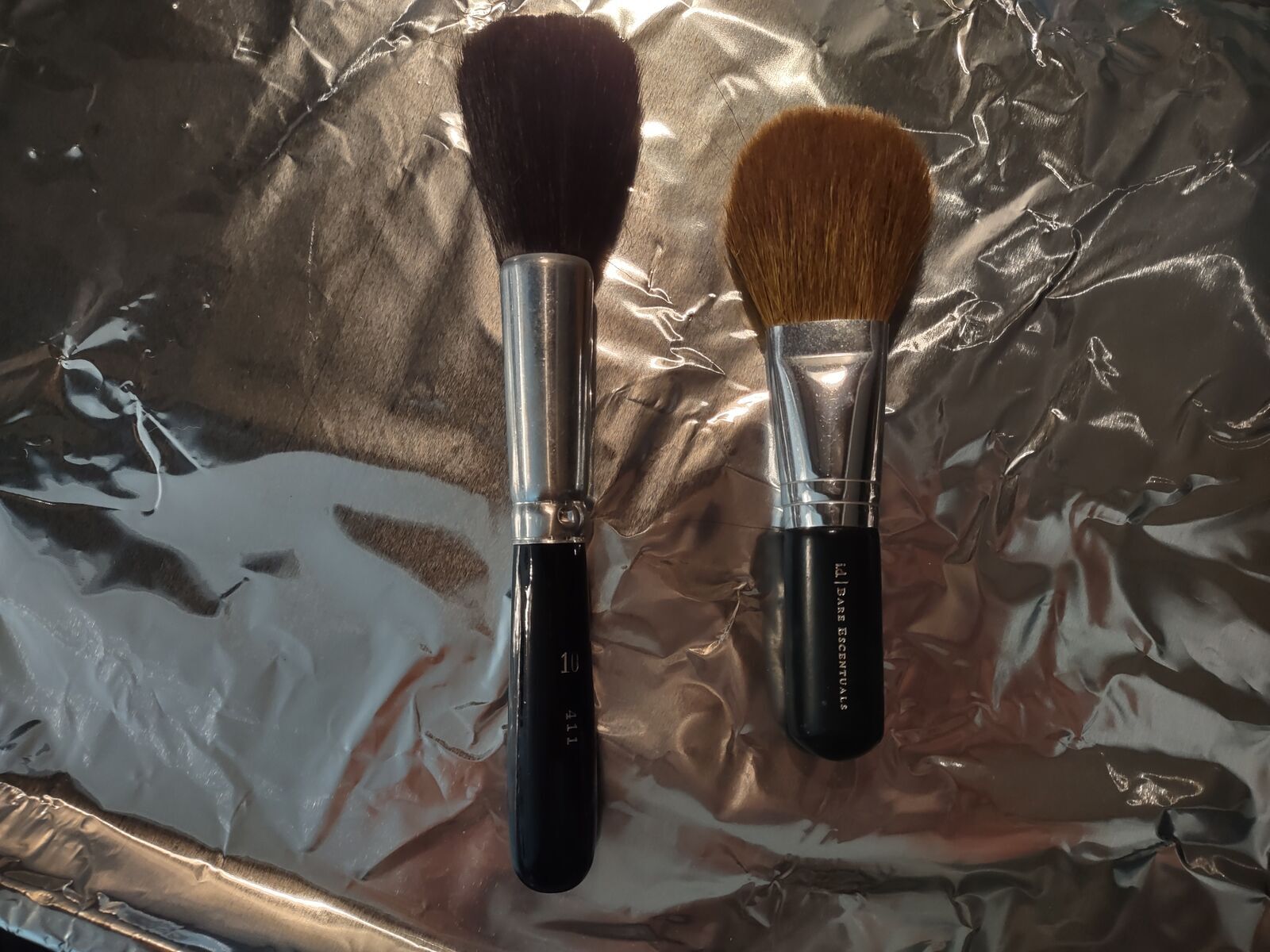 BRUSH MAKE-UP BARE ESSENTIALS