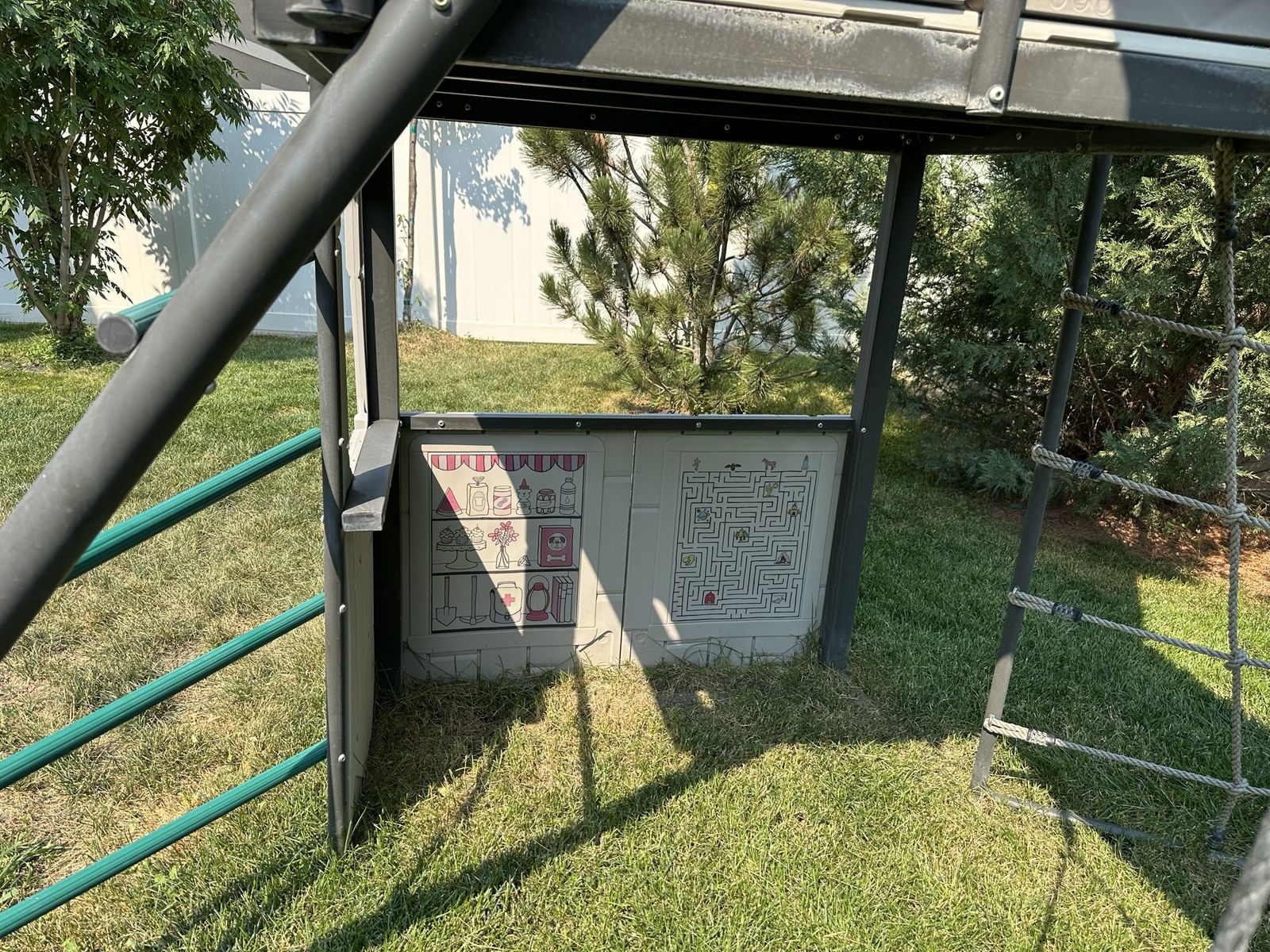 Main image 6