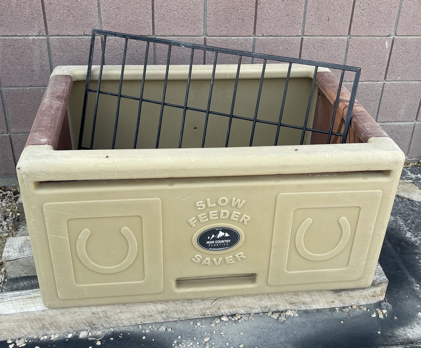 High Country Plastics Slow Feeder Saver Hay Bin with Metal Grid Grate