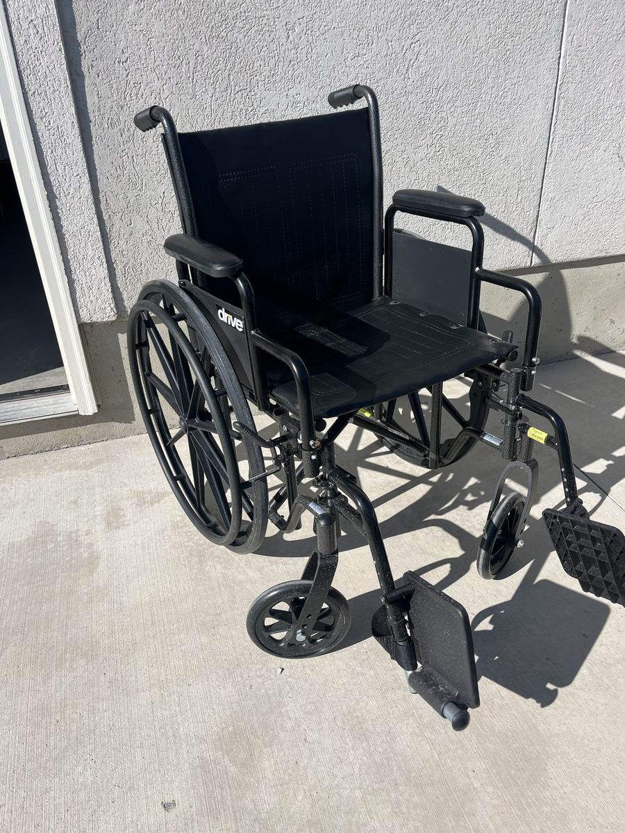 Drive Black Wheelchair with Footrests