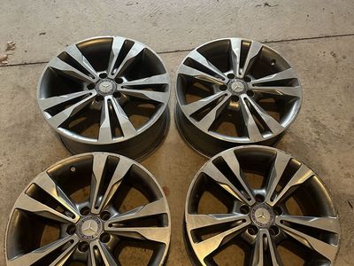 18" Mercedes Wheels (staggered)