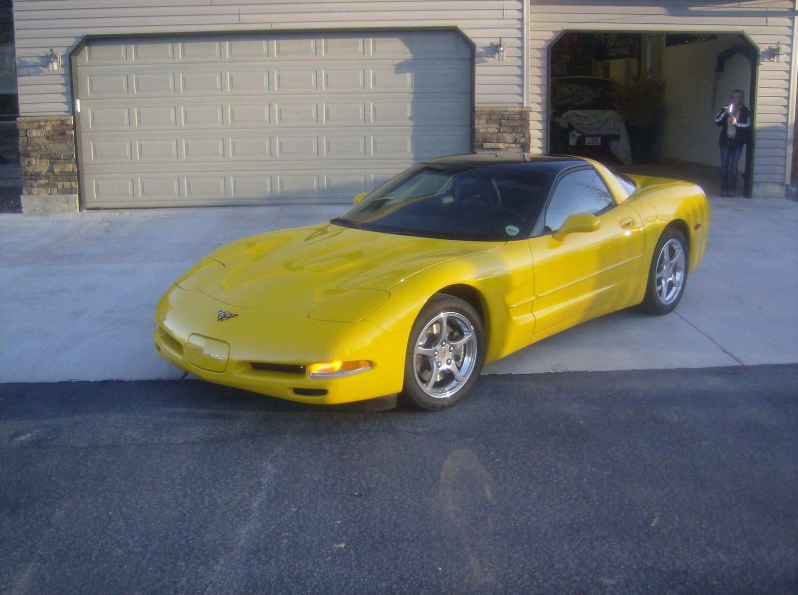 2004 Chevrolet Corvette Base