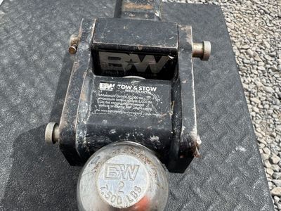 B&W 5” stow & go receiver hitch