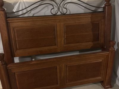 Traditional Wood & Wrought Iron Bed Frame - Queen Size Headboard & Footboard and side rails