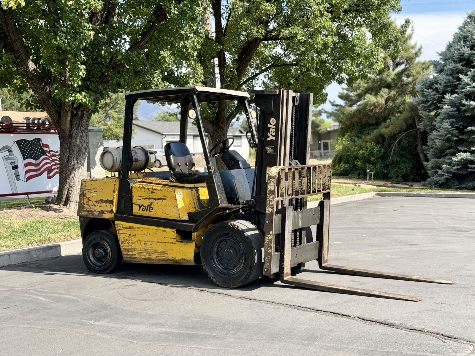 Yale Forklifts 10000 pound lift fork lift 