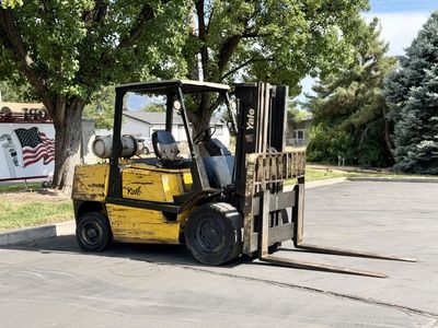 Yale Forklifts 10000 pound lift fork lift