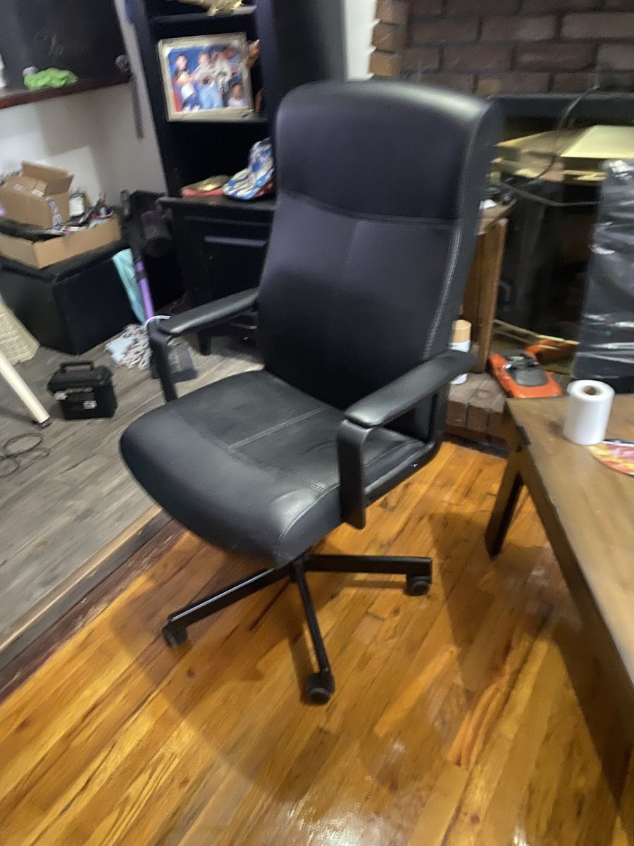 Computer chair