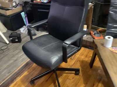 Computer chair