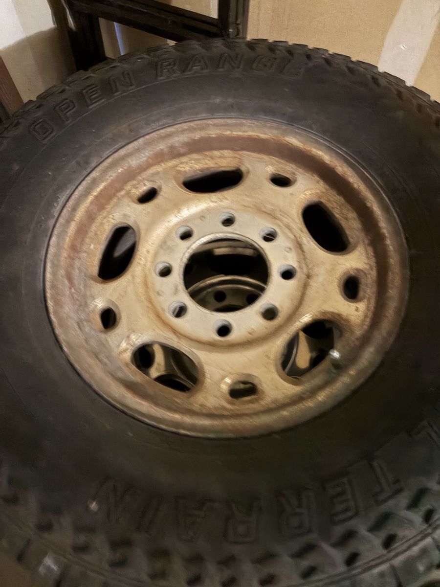 Have all 4 with hub caps