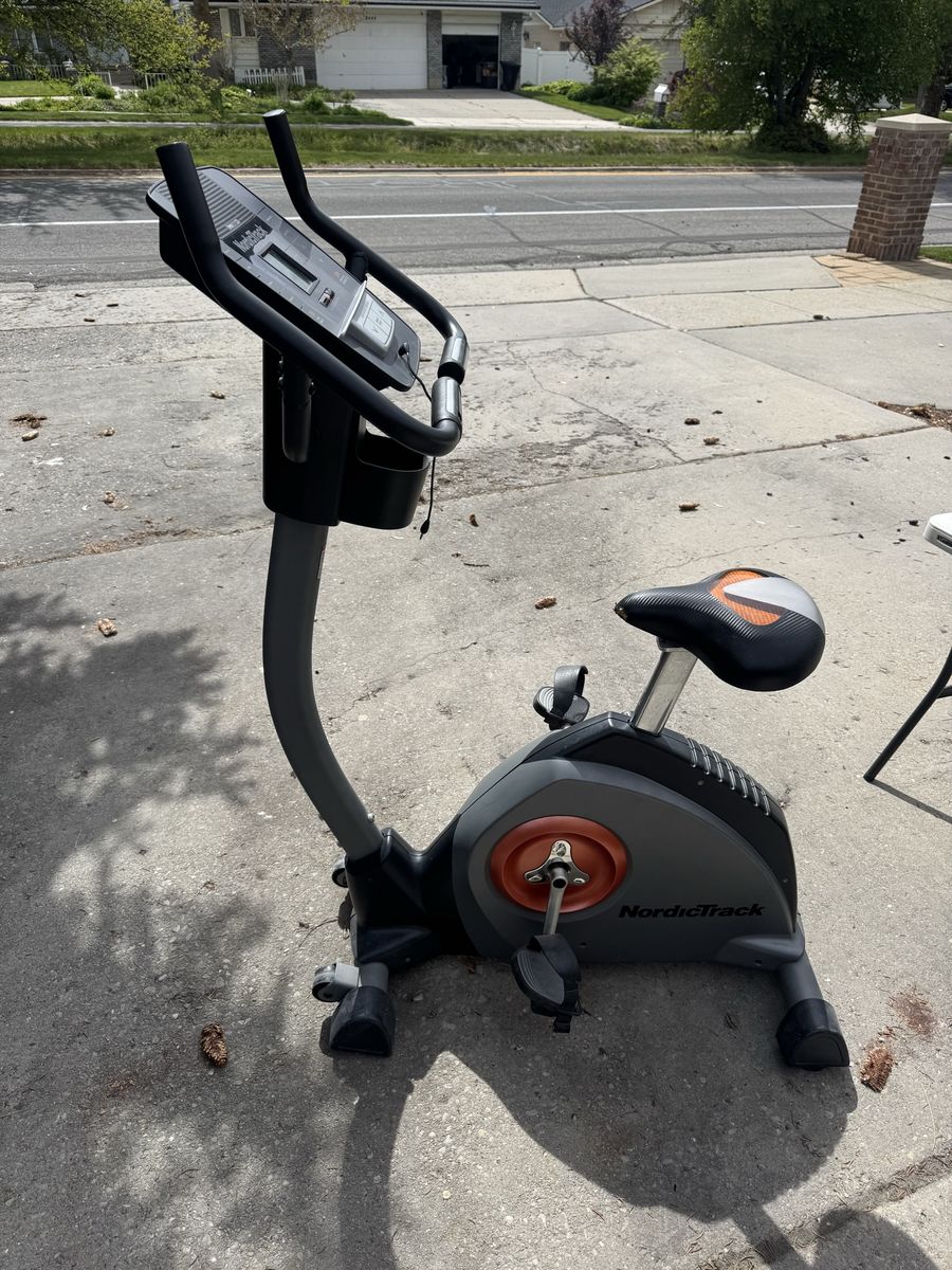 Nordic Track Intermix Acoustics 2.0 Exercise Bike