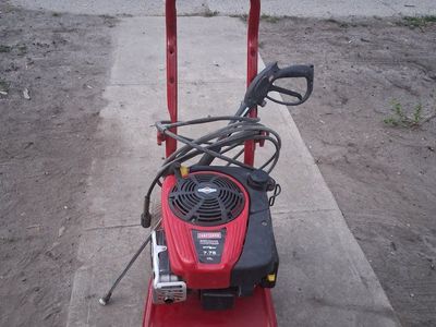Craftsman 2700 MAX PSI 7.75 Gross Torque Gas Pressure Washer 2.3 GPM