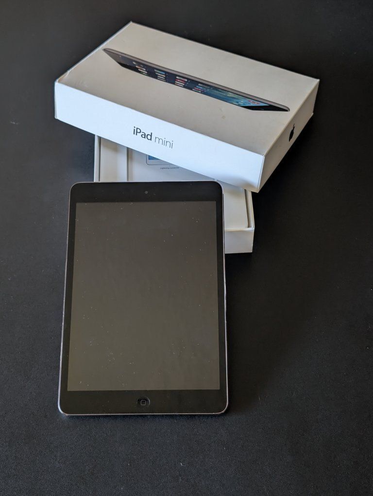 Apple iPad Mini 1st Gen (A1432) Space Gray