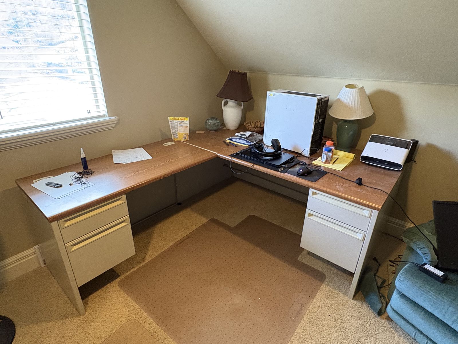 HON 38216L L Shaped Desk Workstation $500 cash/venmo in Draper