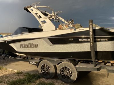 2020 Malibu 23 mxz