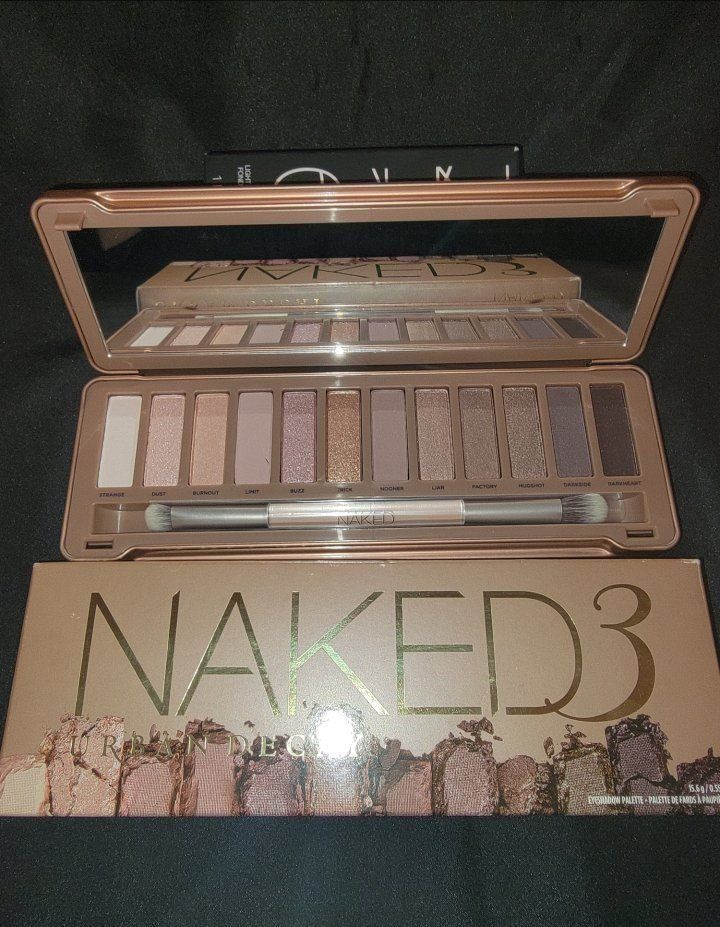 Urban Decay Naked 3 Eyeshadow Palette with Box and Dual-Ended Brush