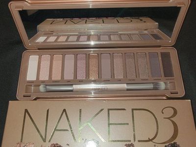 Urban Decay Naked 3 Eyeshadow Palette with Box and Dual-Ended Brush