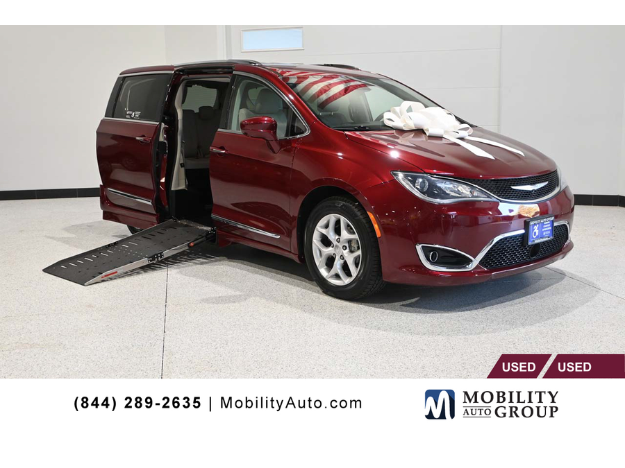 2017 Chrysler Pacifica Touring-L Plus