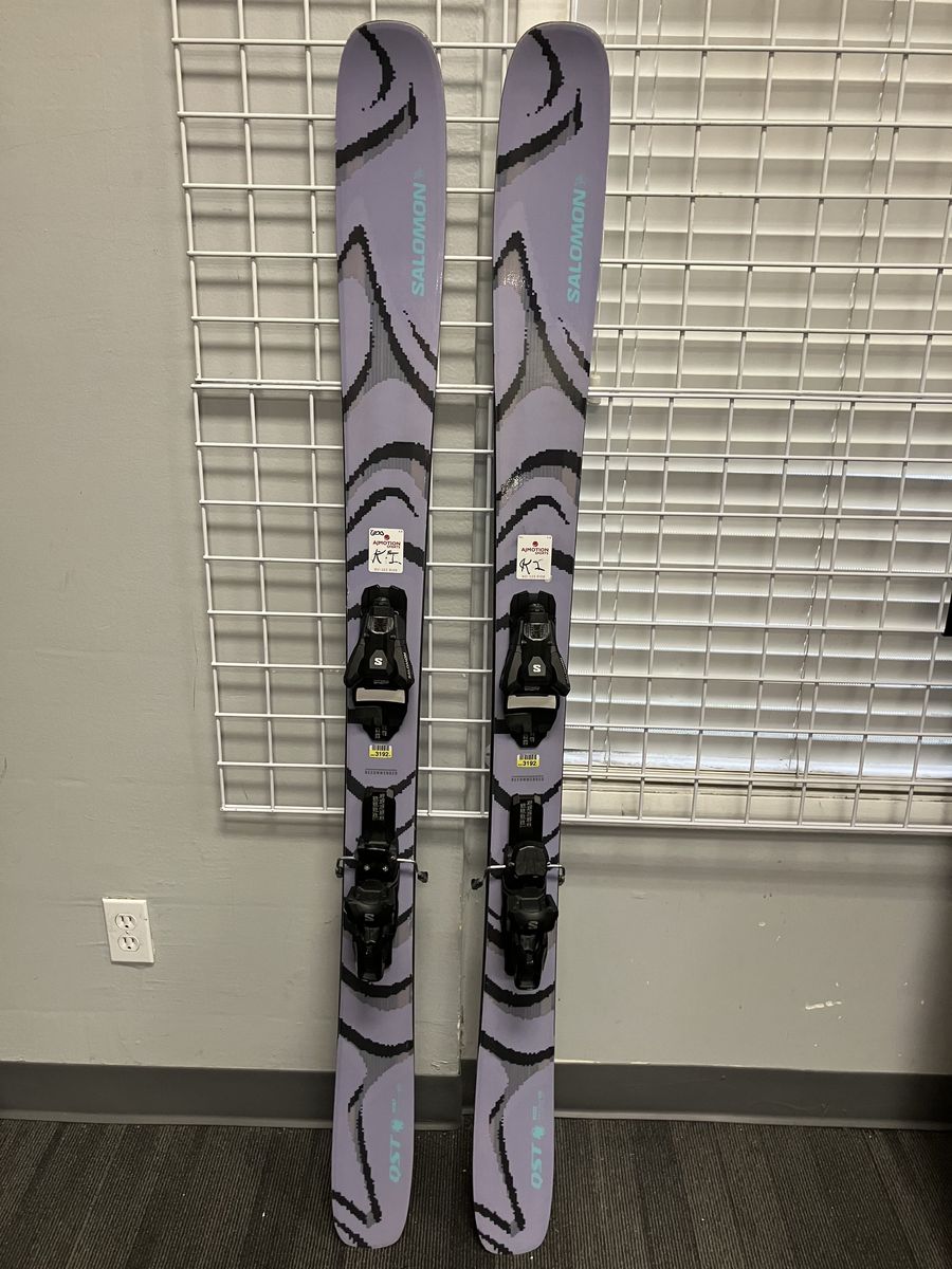Salomon QST 100 164cm Skis w/ SALOMON NR Strive 11 GW SAL Demo Binding - Lightly Used (2026)
