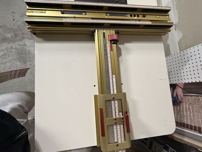 Router table with router