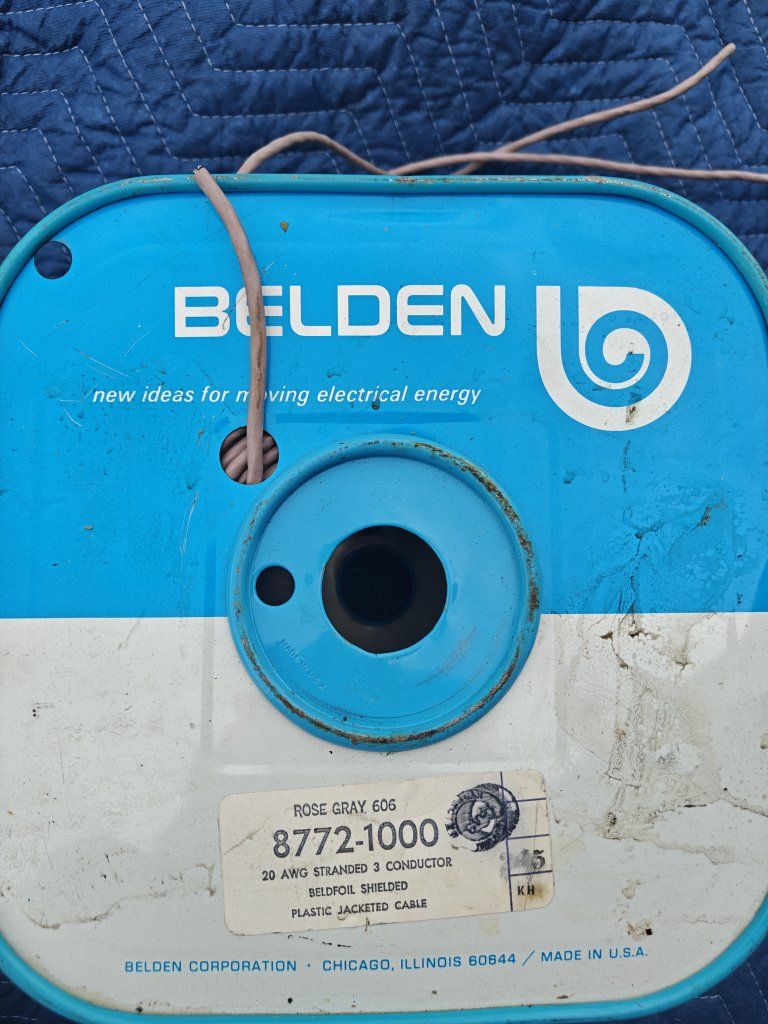 Belden 8772-1000 20 AWG Stranded 3 Conductor Shielded Plastic Jacketed Cable
