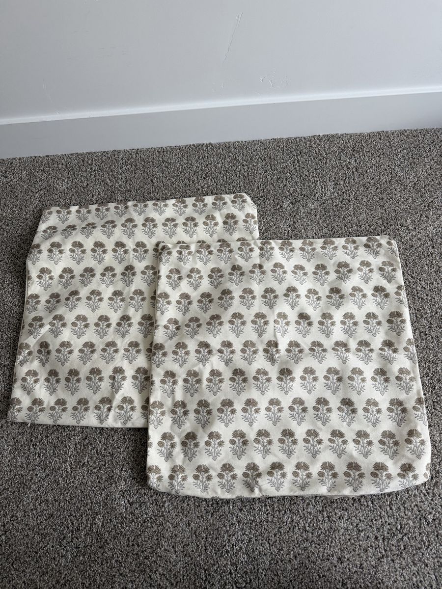 Set of 2 Floral Pattern Pillow Covers Neutral Beige Accent Pillow Covers