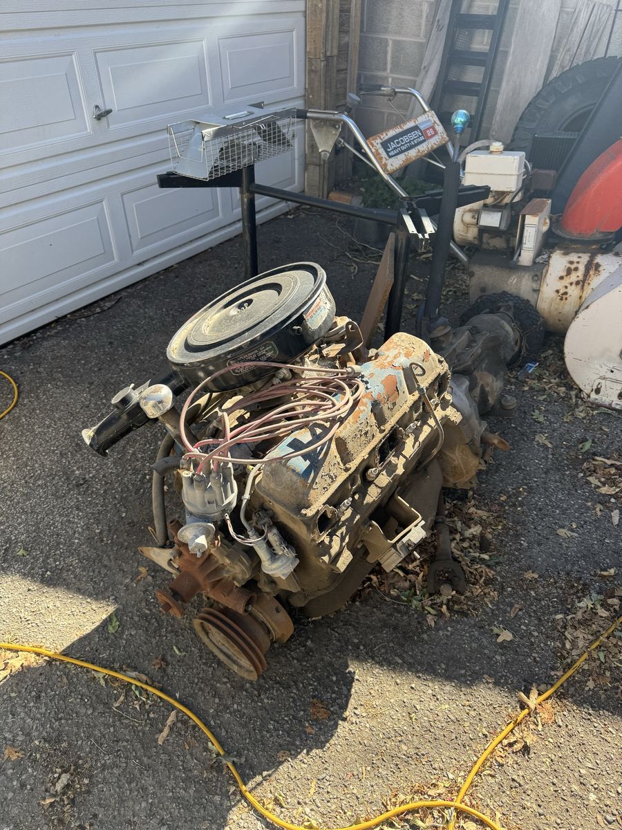 AMC 304 V8 four speed with.       t case
