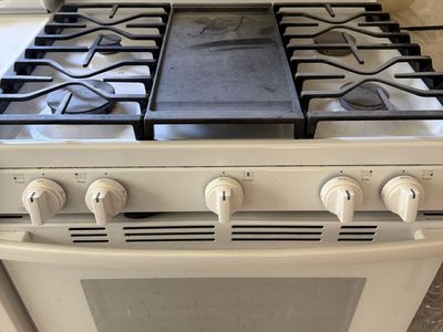 GE natural gas stove