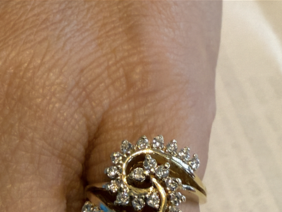Ladies ring