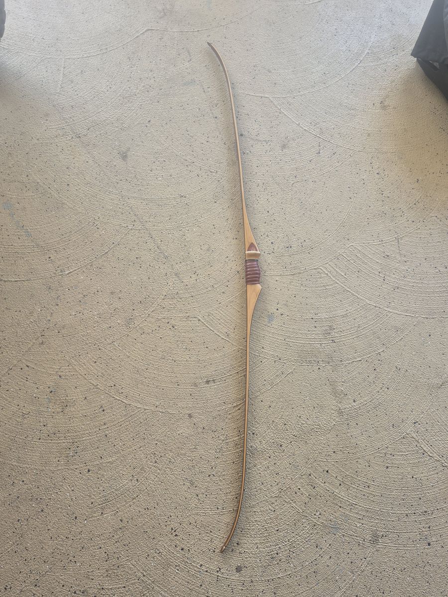 Ben Pearson Cougar Recurve Bow - Classic Wood Design, Leather Grip
