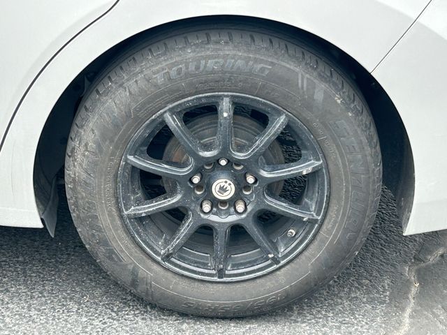 Main image 11