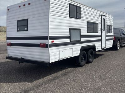 18 Foot Fleetwood Terry Camper Trailer