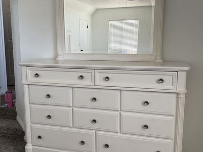 Wynwood Cal King Bedroom Set – 5 Pieces - Solid Wood – $1,300 OBO