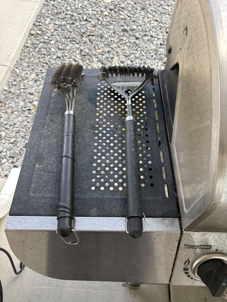 Main image 6
