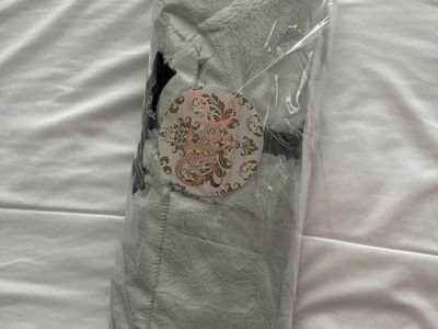 New Minkey Couture Sorbet Cactus Pear Blanket
