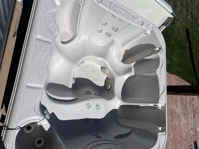 Bullfrog 562 Hot tub.