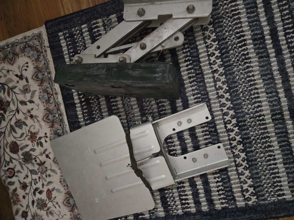Boat Motor Mount