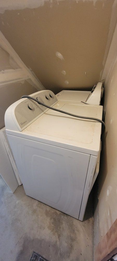 Whirlpool White Top Load Washer & Electric Dryer Set - AccuDry, Wrinkle Shield