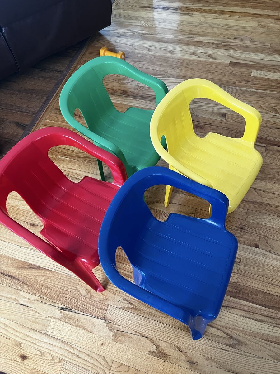 4 Plastic Kid Chairs