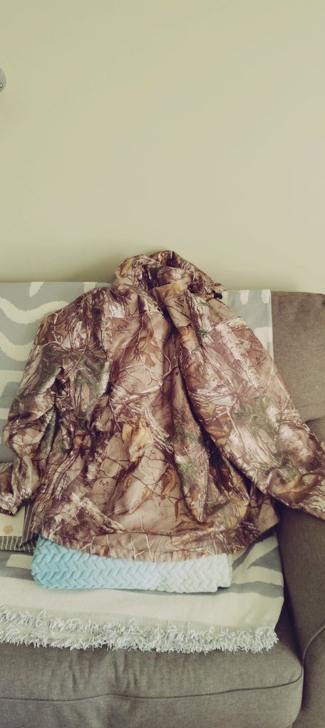 Camo Heated Hunting Jacket with Hood and Power Cable