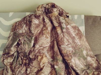 Camo Heated Hunting Jacket with Hood and Power Cable