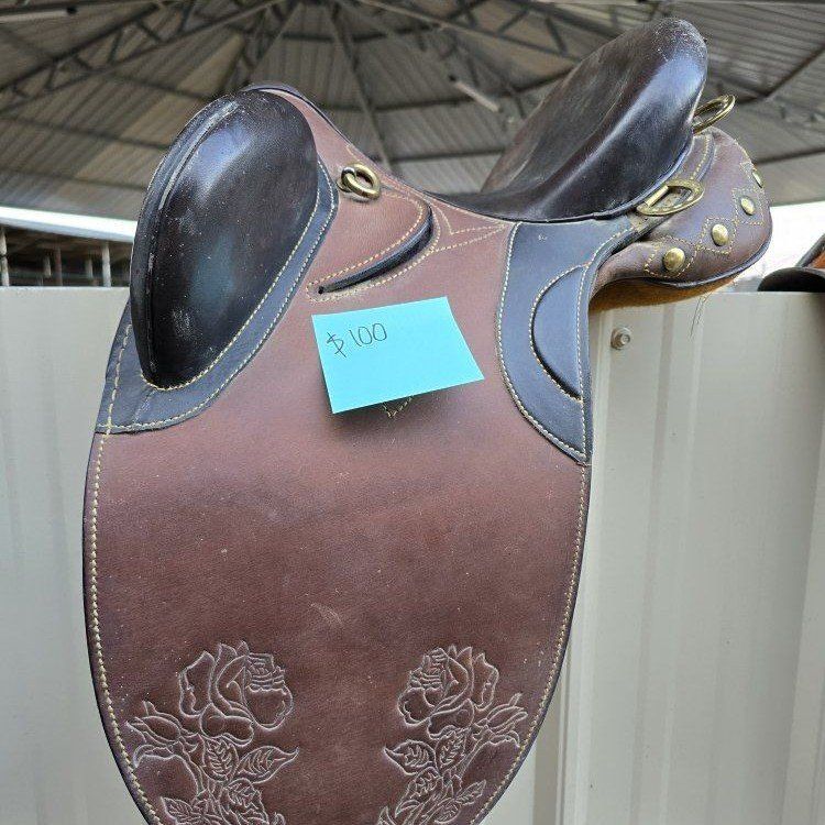 Horse Tack NEED GONE