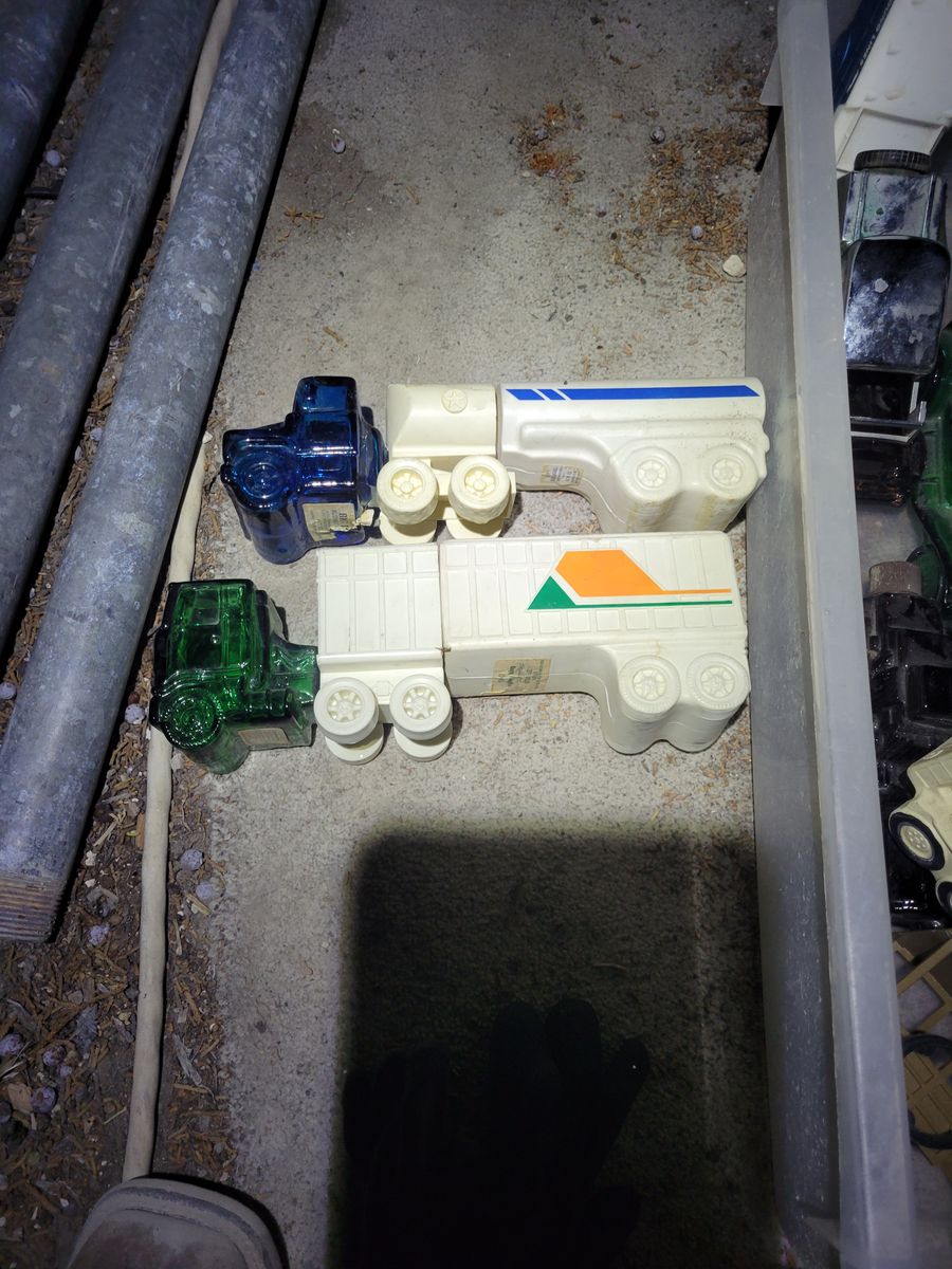 Main image 3