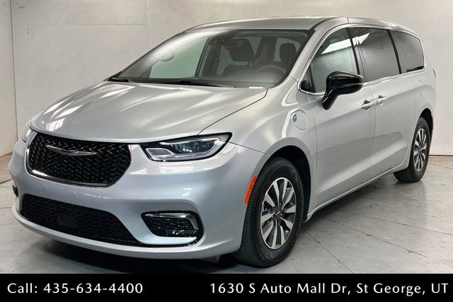 2024 Chrysler Pacifica Plug-In Hybrid Select