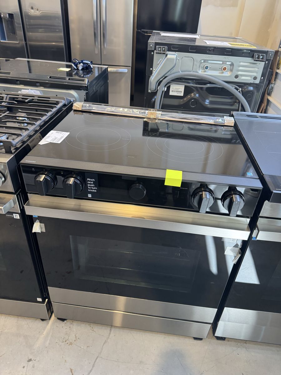 New Samsung Bespoke 30 in. 5-Burner Element Smart Slide-In Electric Range in Stainless Steel with Air Sous Vide and Air Fry